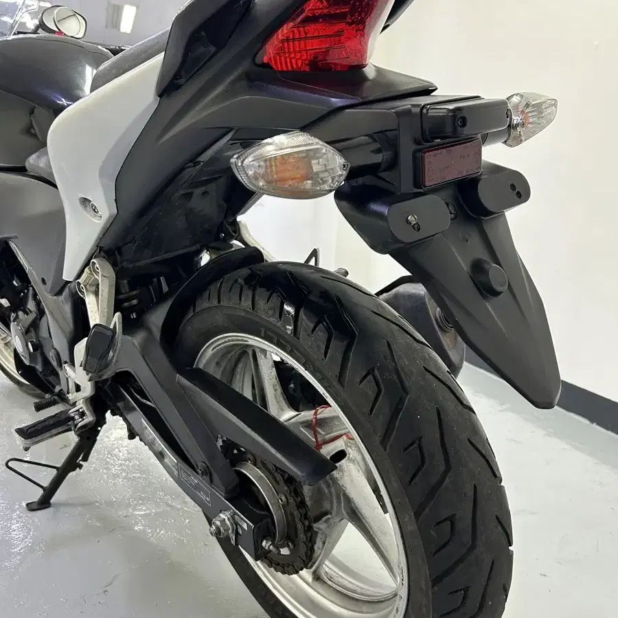 관리매우 잘된 Cbr250r 2만KM 소모품 상태SS급