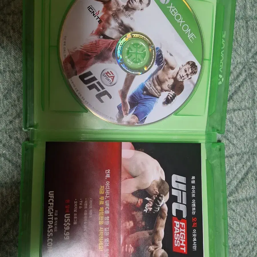 xboxone UFC정발판 싸게 팝니다 시디상태S급 가격내림