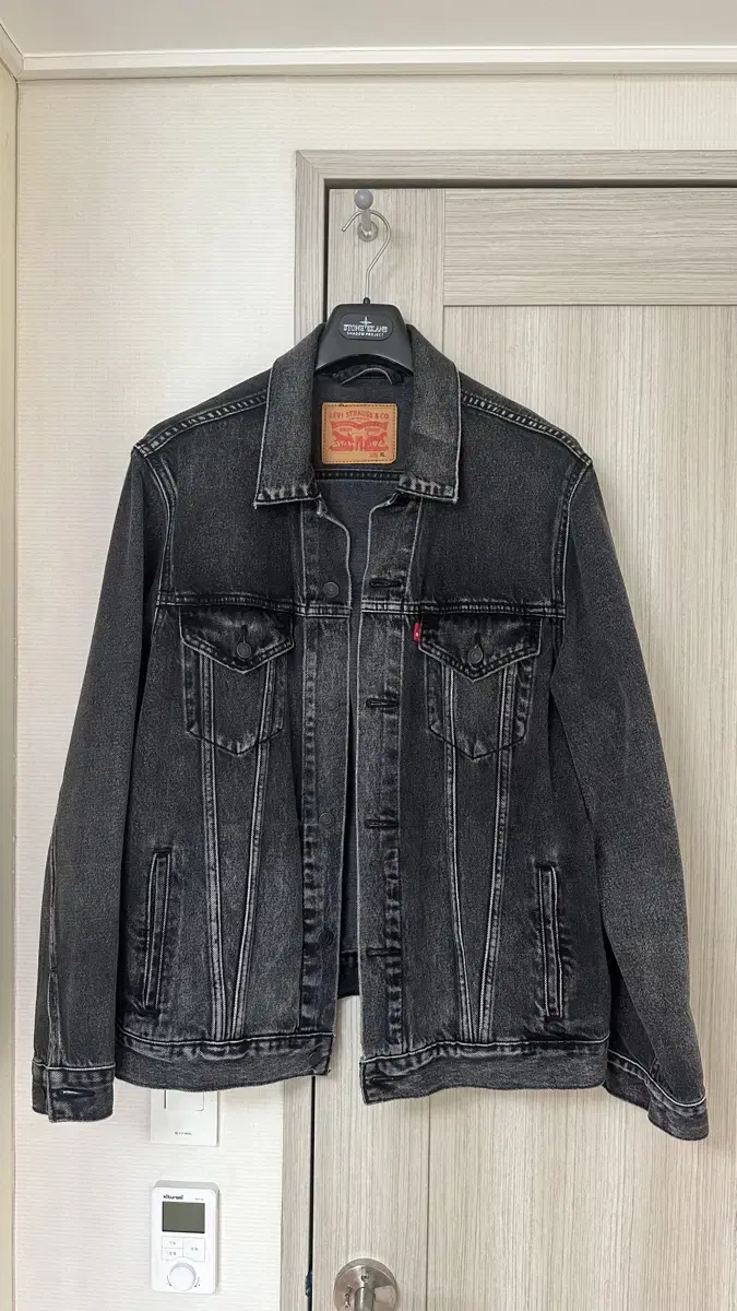 Levi's Ebony Tracker XL