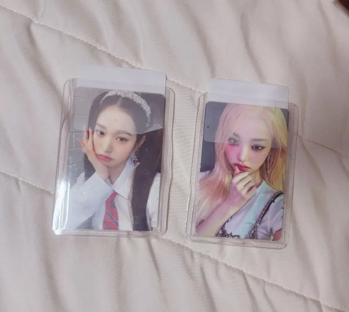 Ive jang wonyoung sells photocards.