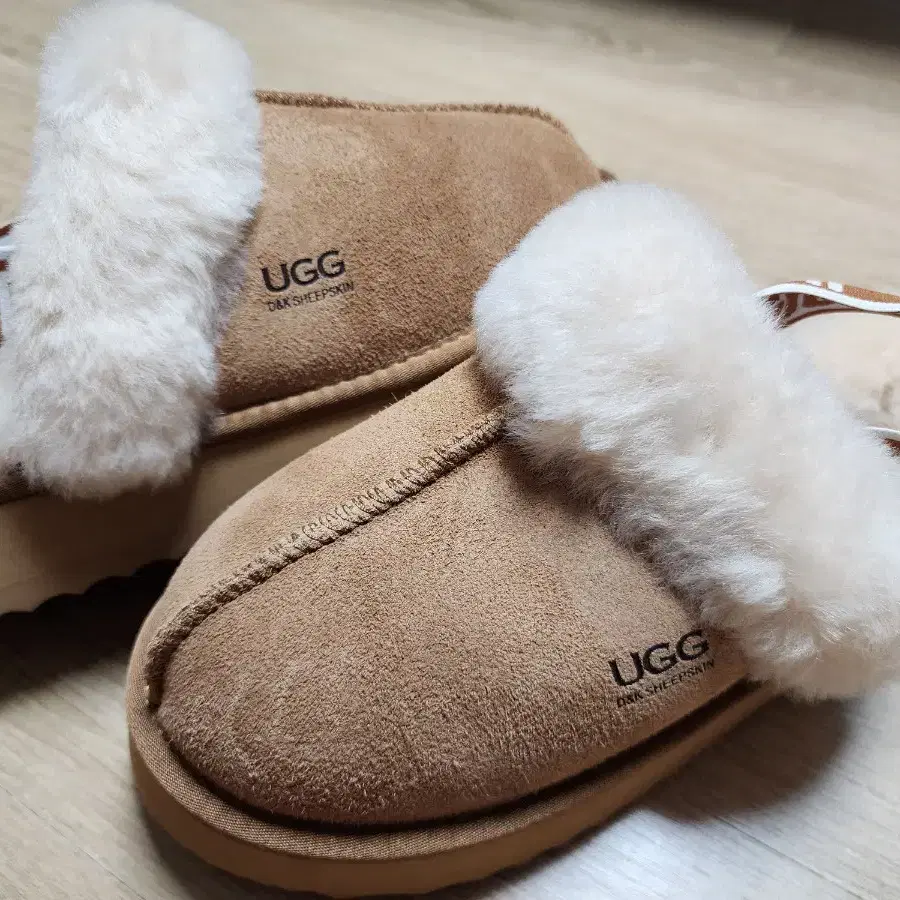 호주 어그 UGG 밴딩 슬리퍼 체스트넛 색상 L사이즈 245mm