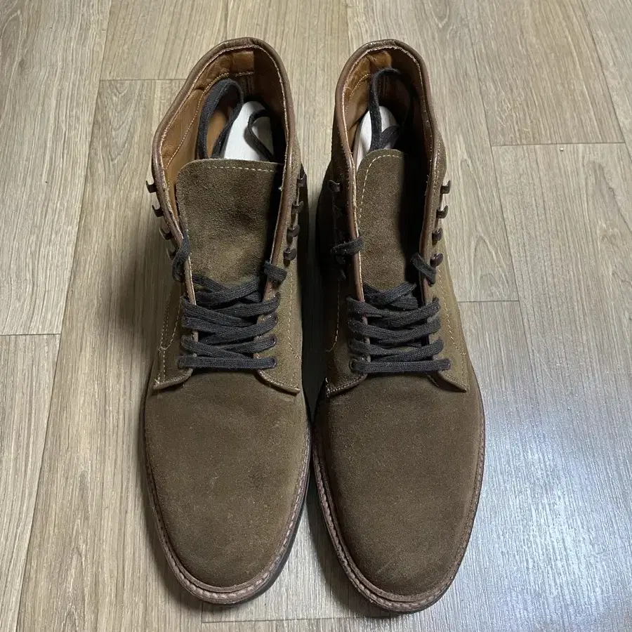 Snuff Suede Plain Toe Boot /alden / 알든