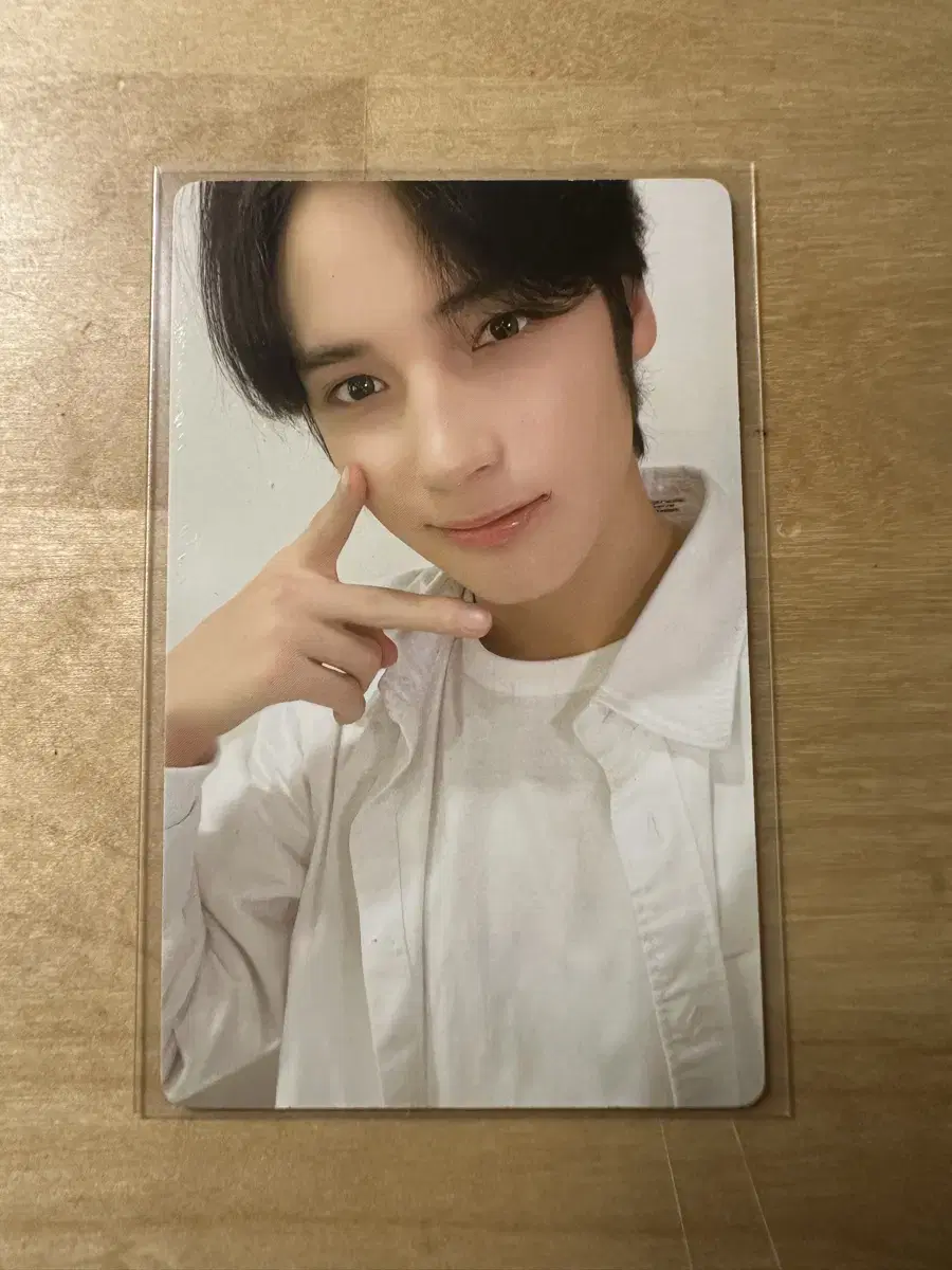 Tuvatu 2023 season's greetings hueningkai