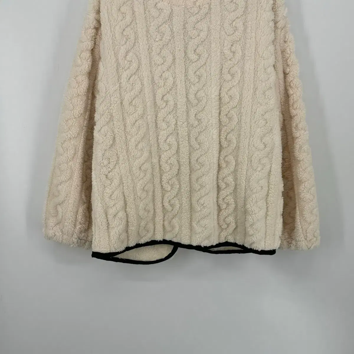 브이넥 꽈배기 양털 가디건 (XL size / IVORY)