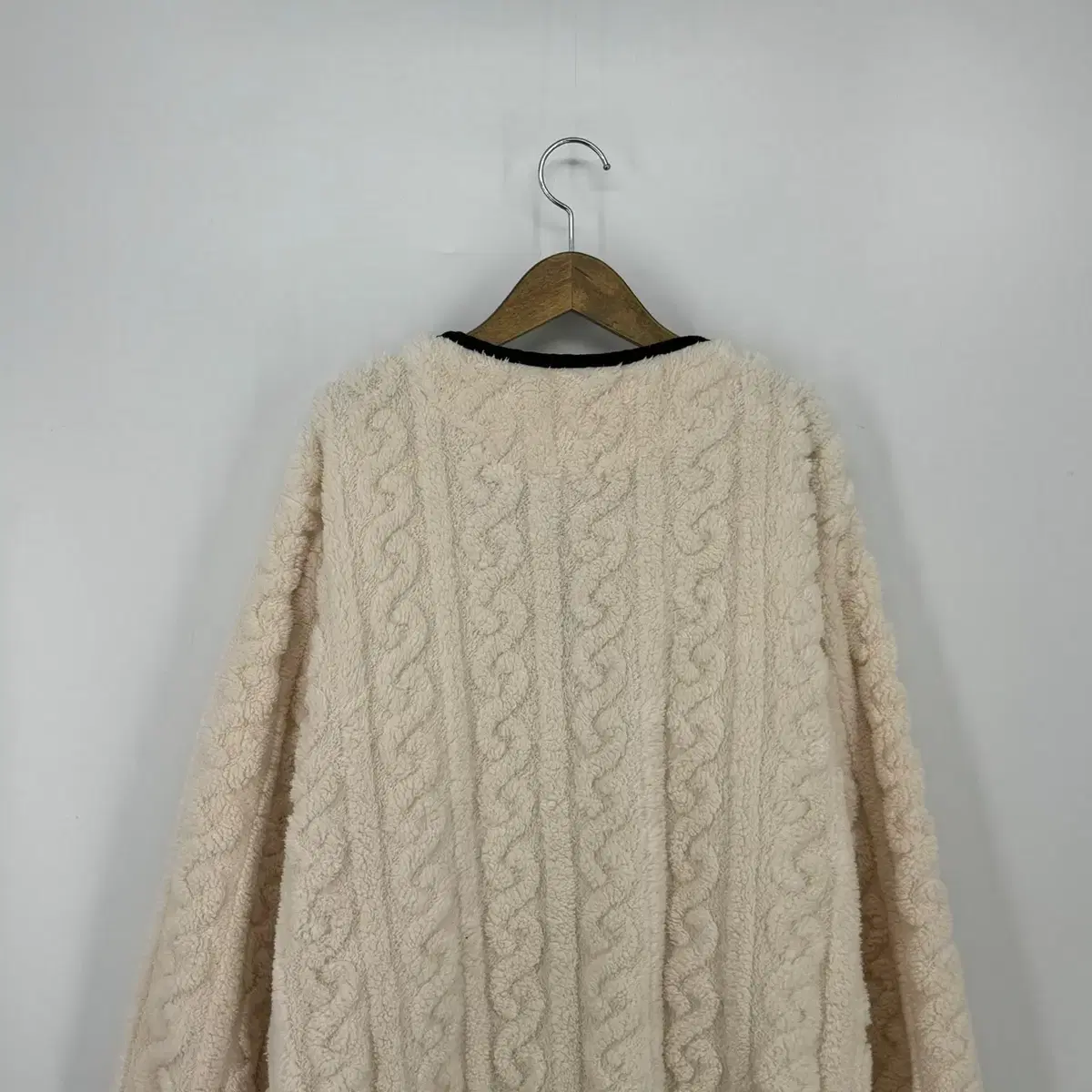 브이넥 꽈배기 양털 가디건 (XL size / IVORY)