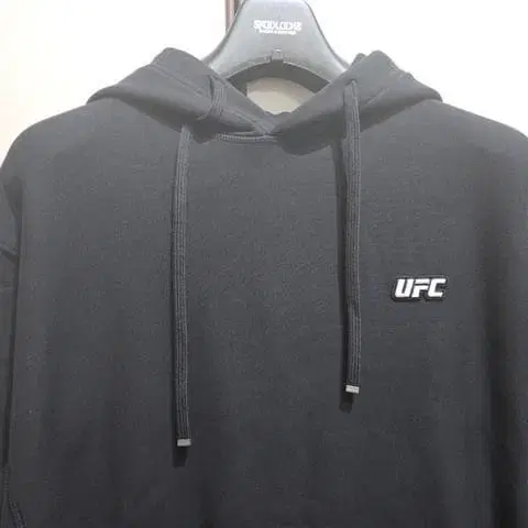 UFC 후드 판매 합니다!