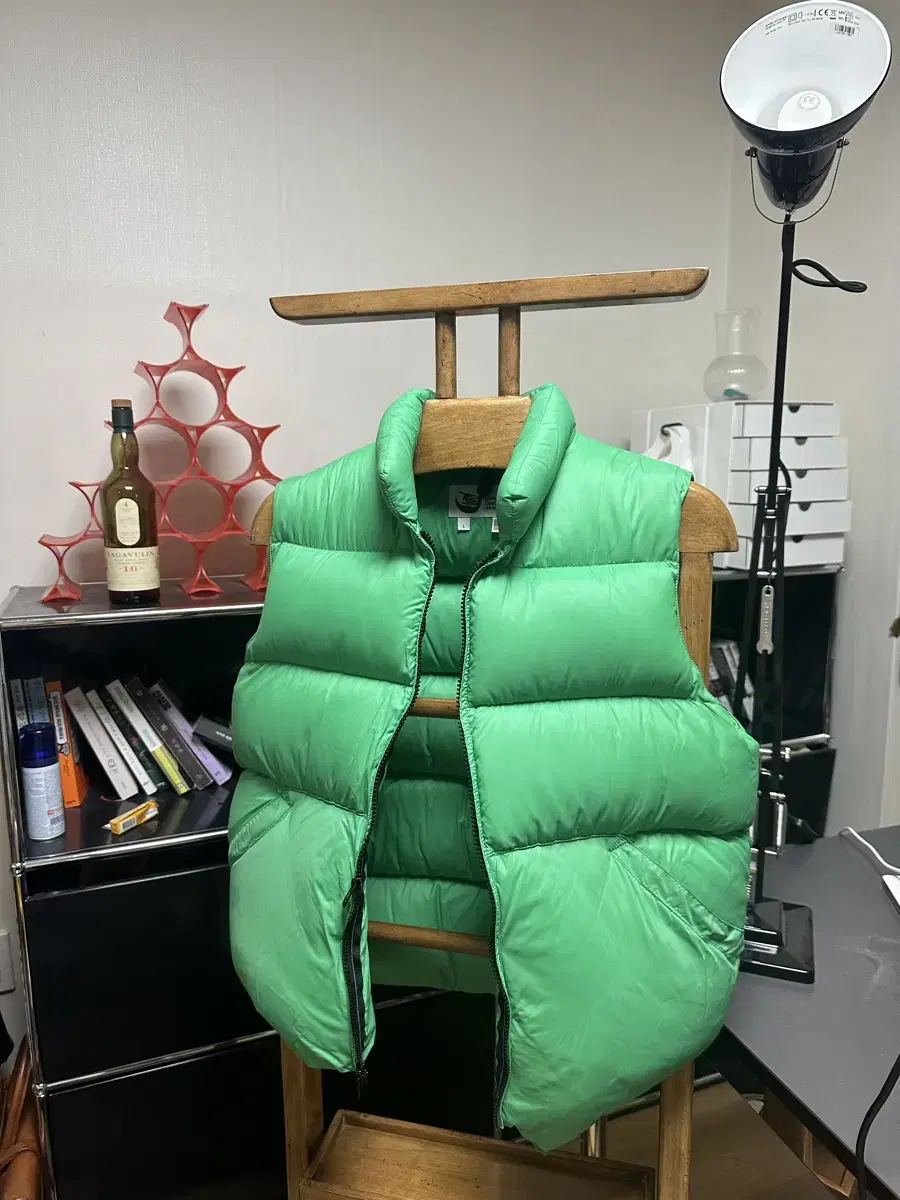 i.m. Shop Crescent Downworks Padded Vest L