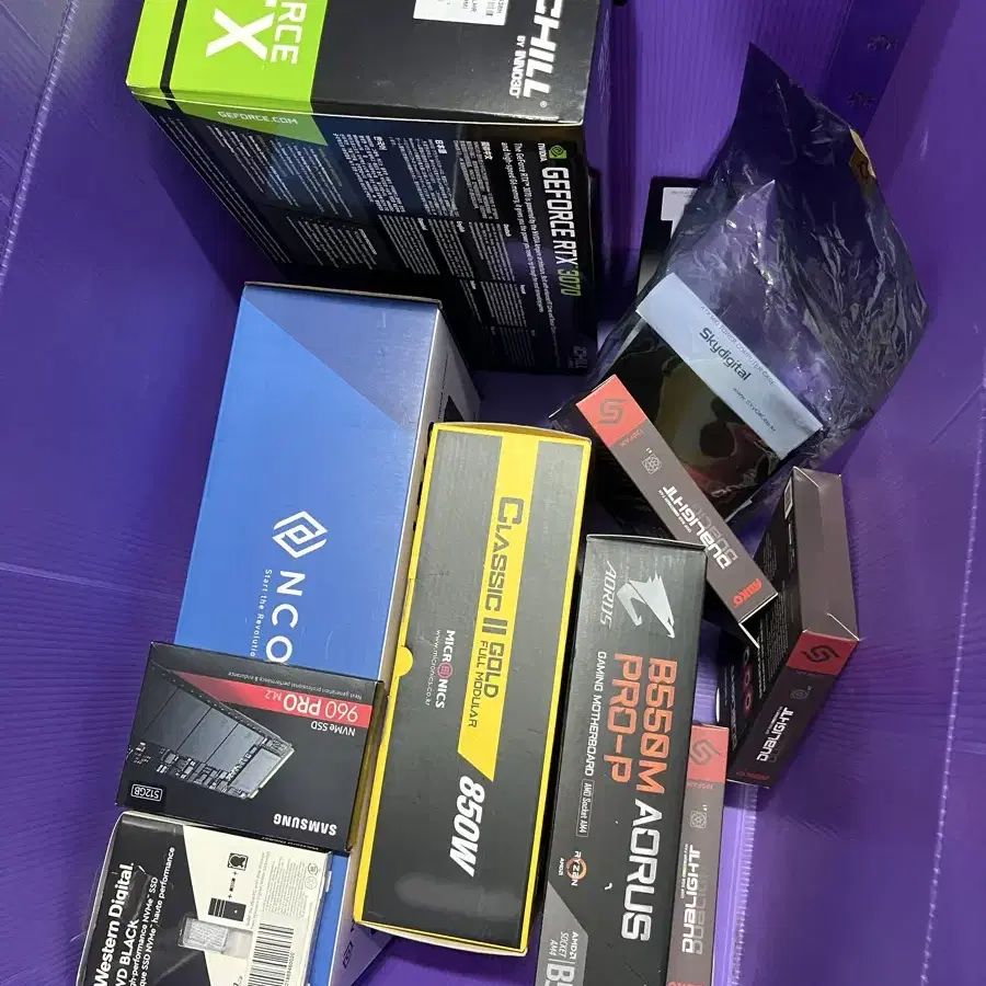 5800X, 3070, 16G,NVMe 1.5테라