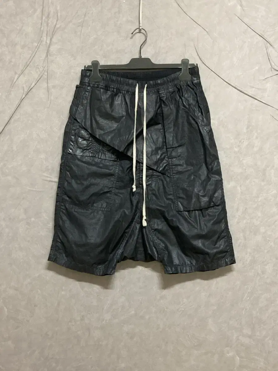 XS / Rick Owens Waxed Memphis Pot Shorts