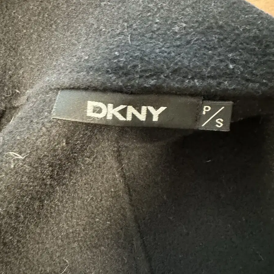 DKNY 블랙 울코트