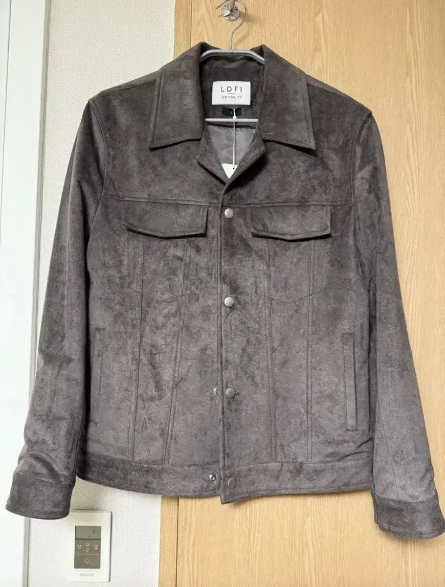 [L] Lo-fi Suede Trucker Jacket