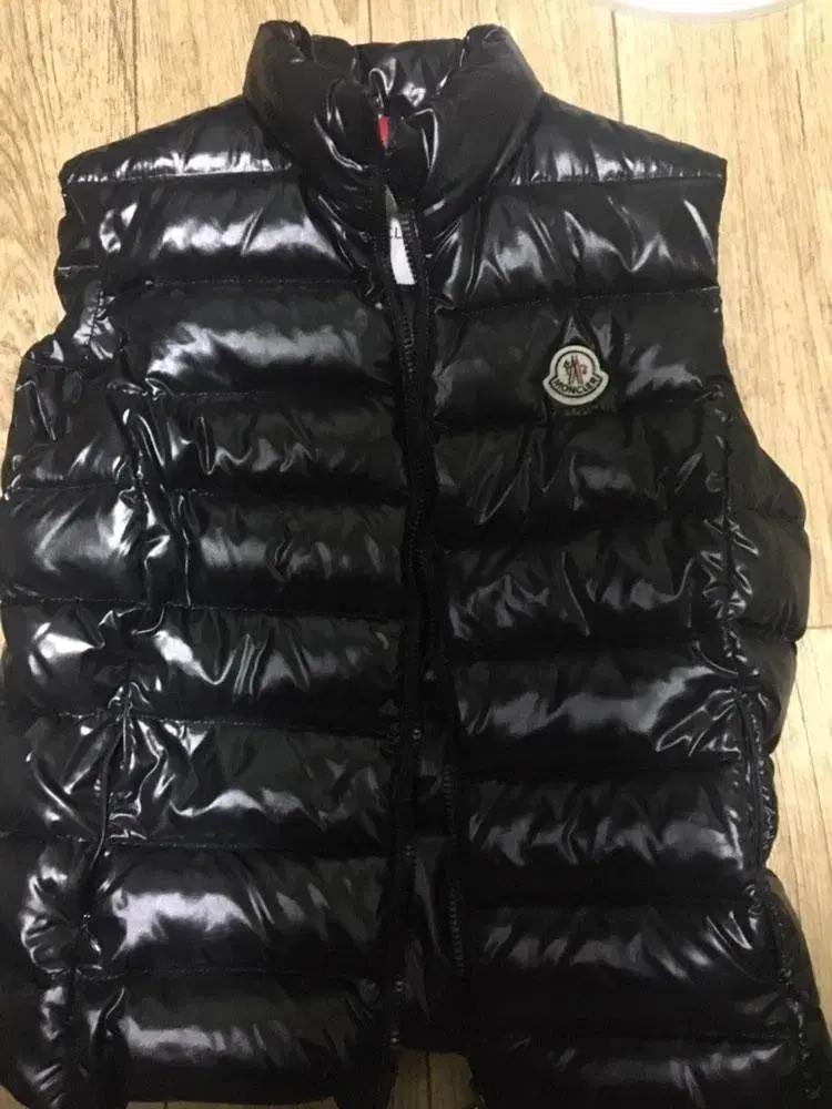 Padded vest size 2 Moncler