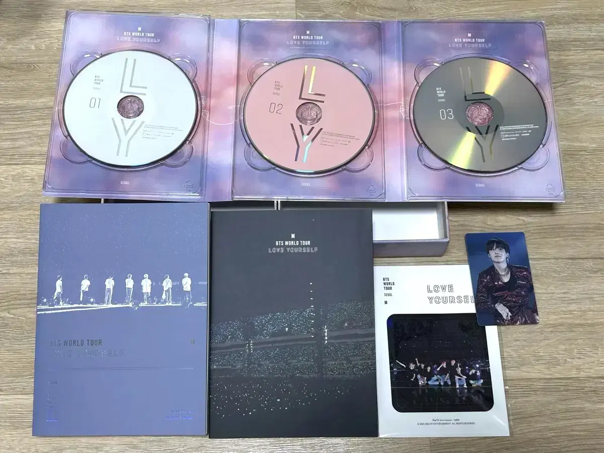 Bangtan Rubsell Seoul dvd (poster Jungkook, photocard Suga)