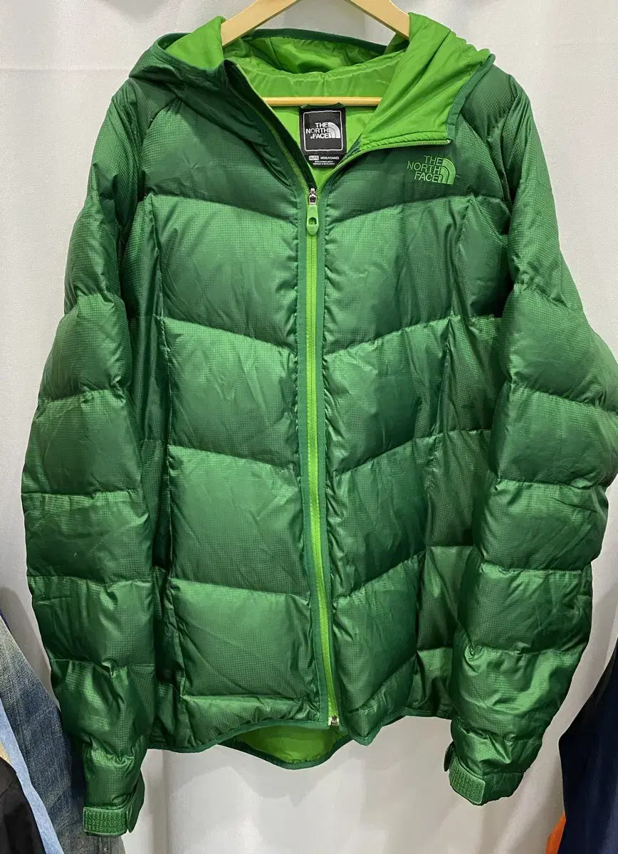 [2-3XL/Overseas] One-of-a-kind The North Face 550 Hooded Short Padded Jumper