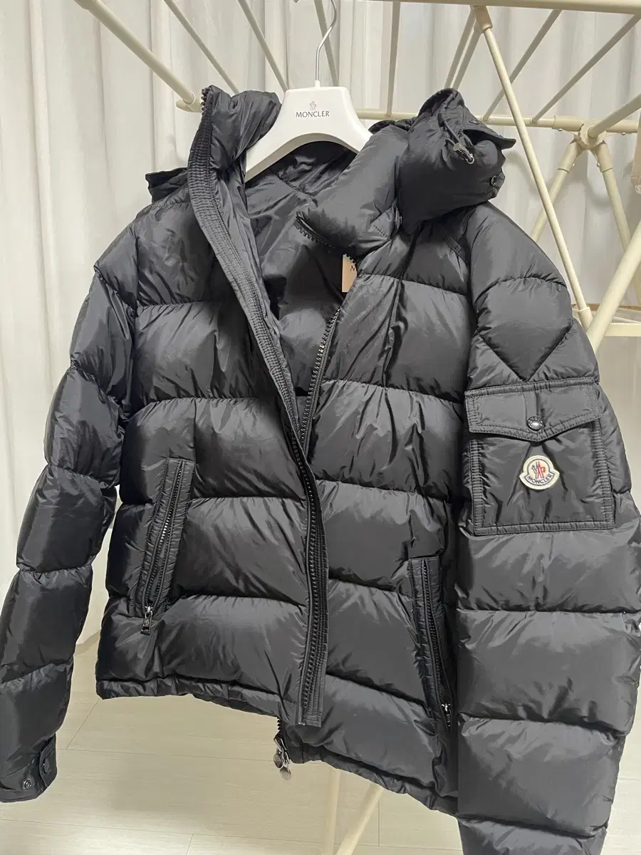 (Busan Lotte Department Store Main Branch)Moncler Mayaf Mayaf 5 size golden size sells