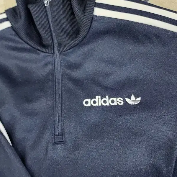 ADIDAS 네이비 하프집업 맨투맨 105