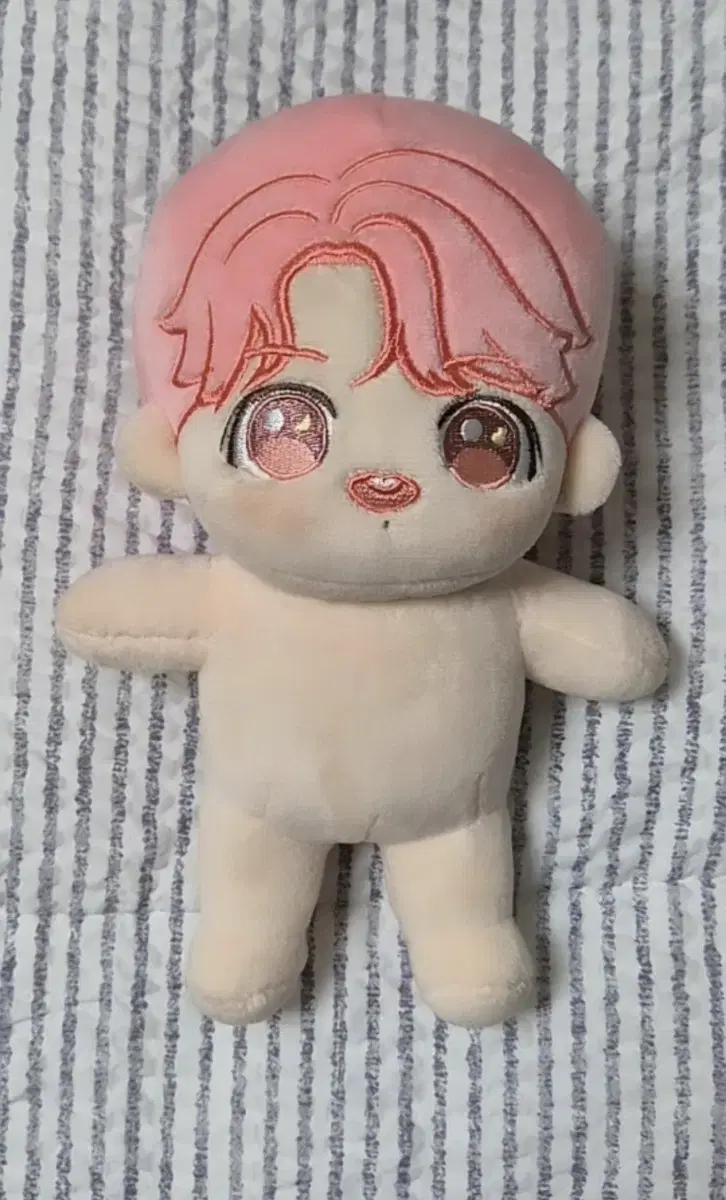 BTS jungkook 20cm doll I sell it.