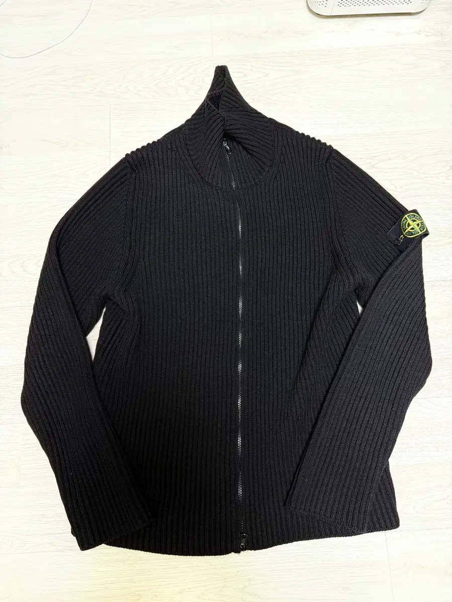 [105] Stone Island Knit Zip-Up Black Archives