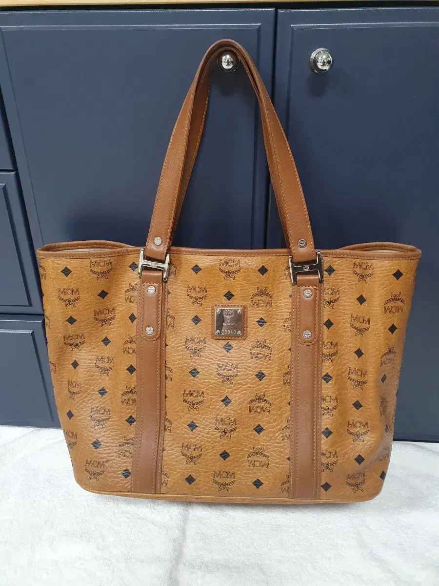 정품 MCM 숄더백