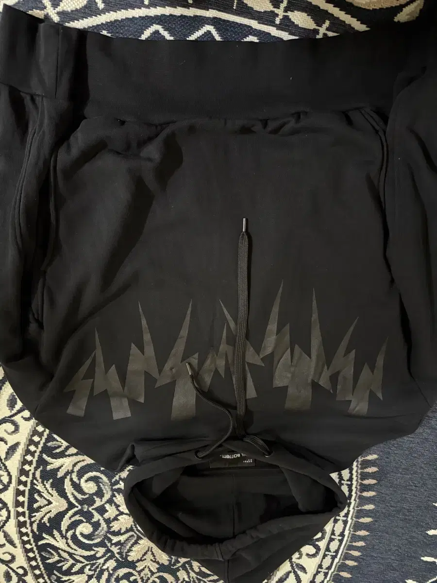 Nilvarette Hoodie