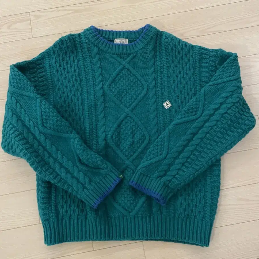 노컨텐츠 cable knitwear blue green