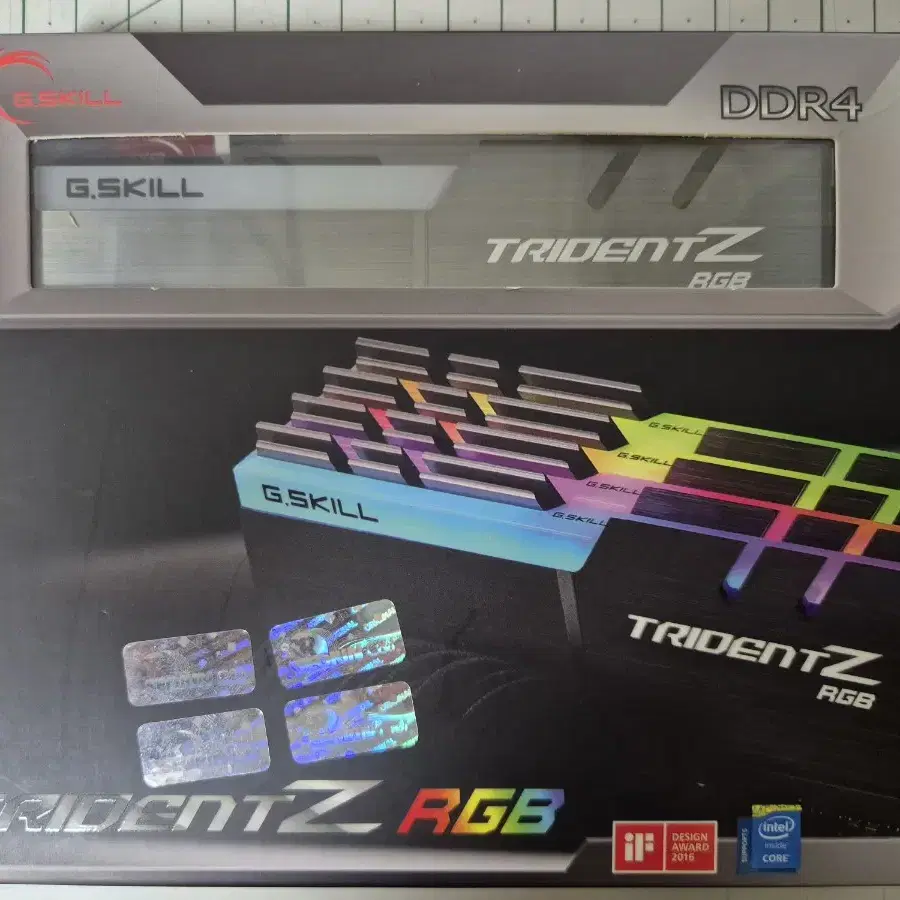 지스킬 트라이던트 RGB DDR4 3200 8X4 32G 팝니다(박스O)