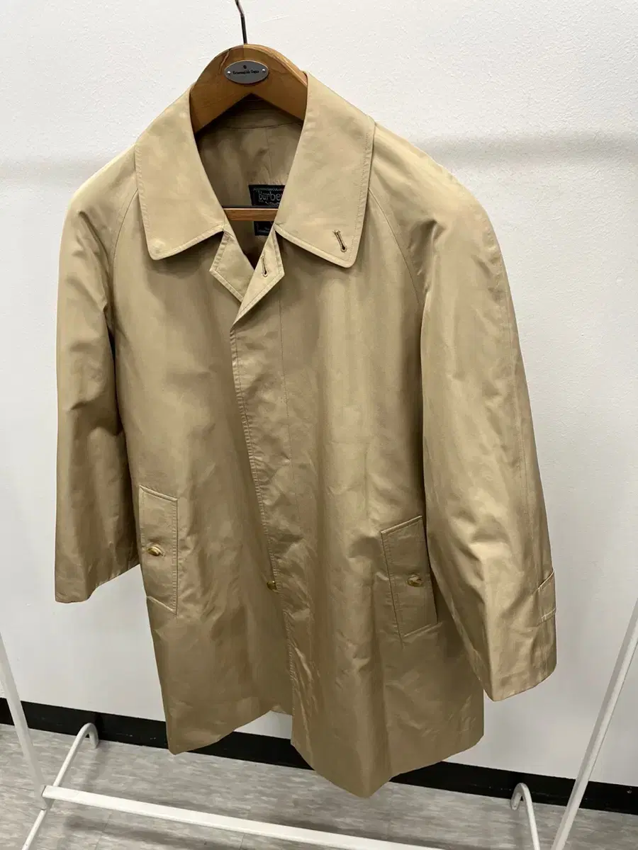 95) Burberry Classic Silk Mac Coat