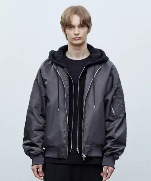 [95] TNGT Dark Gray Overfit Detachable Hooded MA-1 Jumper