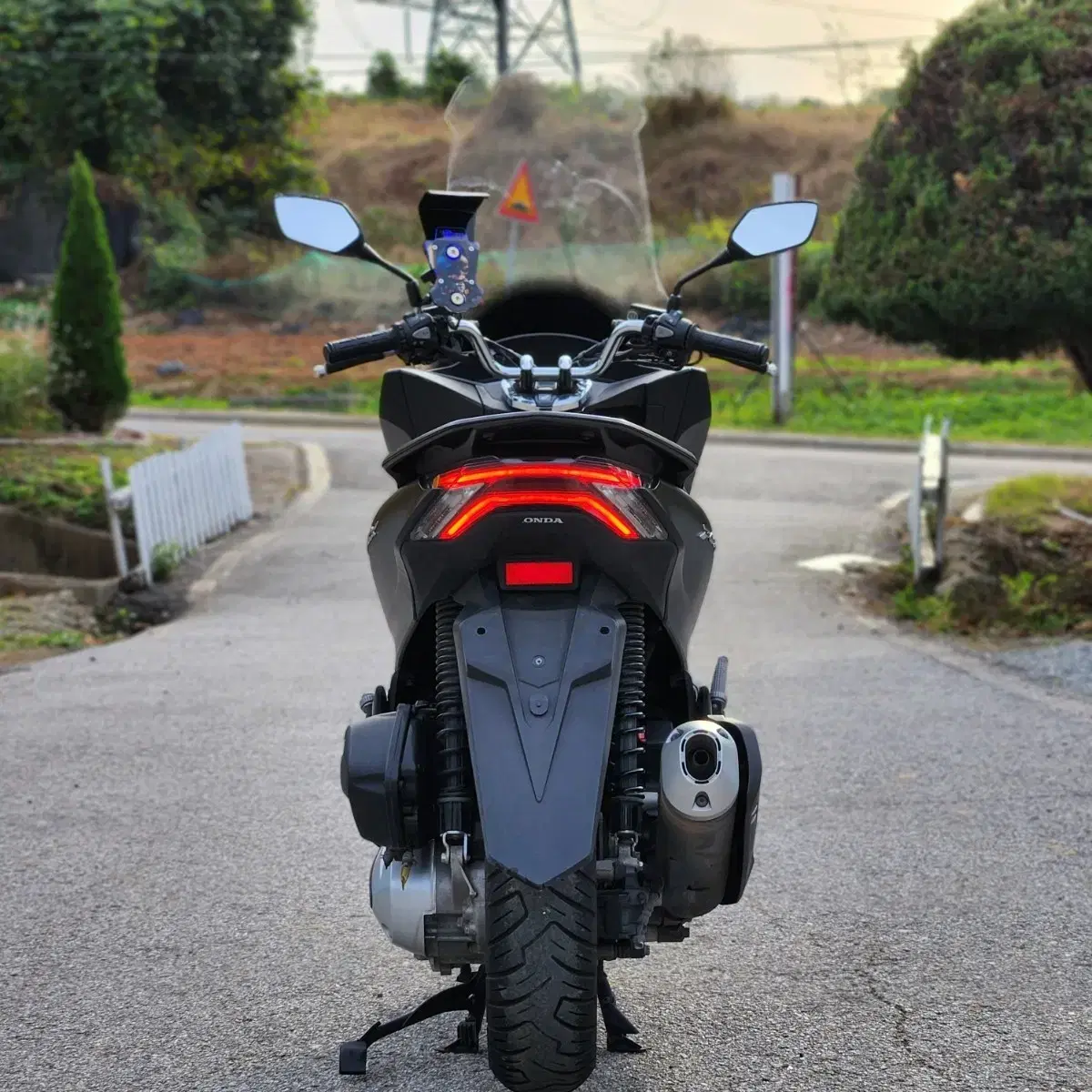 PCX125 22년식 2만KM 상태 깔끔한 차량 판매합니다.