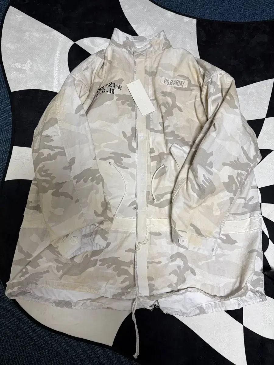 Quick sale)Project GR Fishtail Parka White Camo