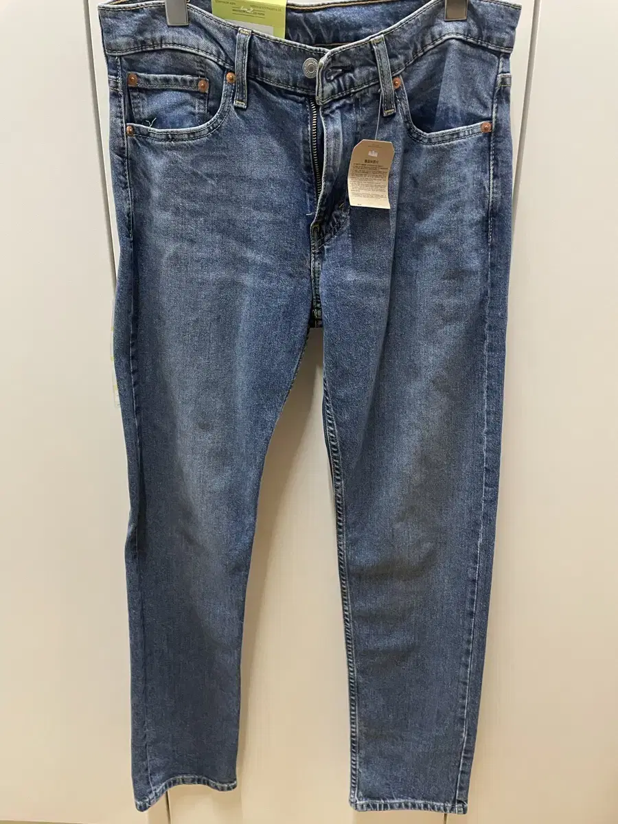 Levi's 502 Tapered Fit Denim 30*32 New