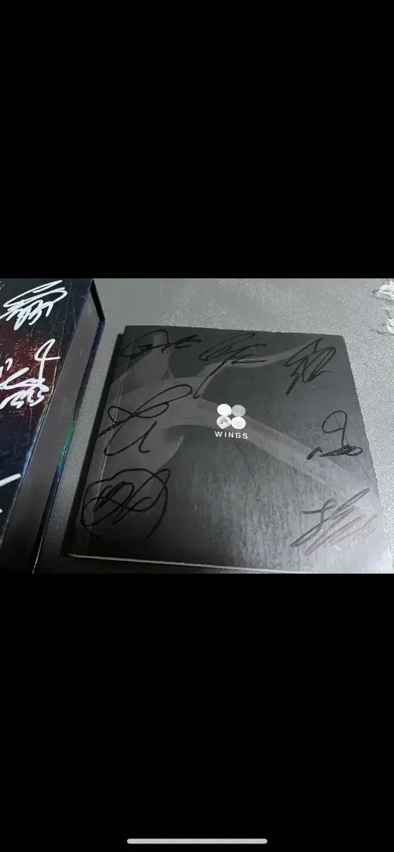 BTS sign Wings Album