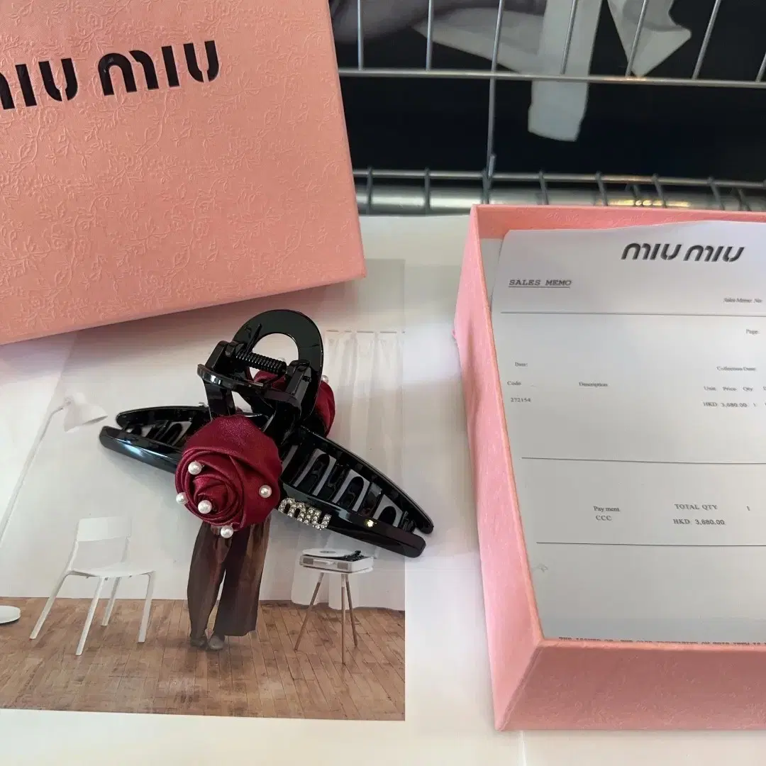 miumiu 신상 장미 집게