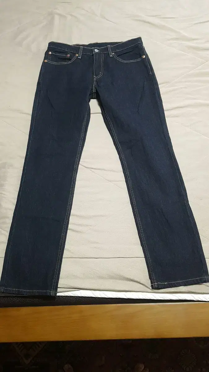 Levi's Jeans 32" Length106