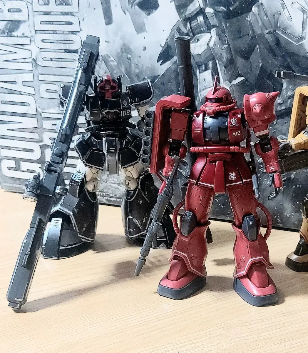 Vahn HG D.O. Diorijin Zaku and other gunpla assemblies 2 pieces sold