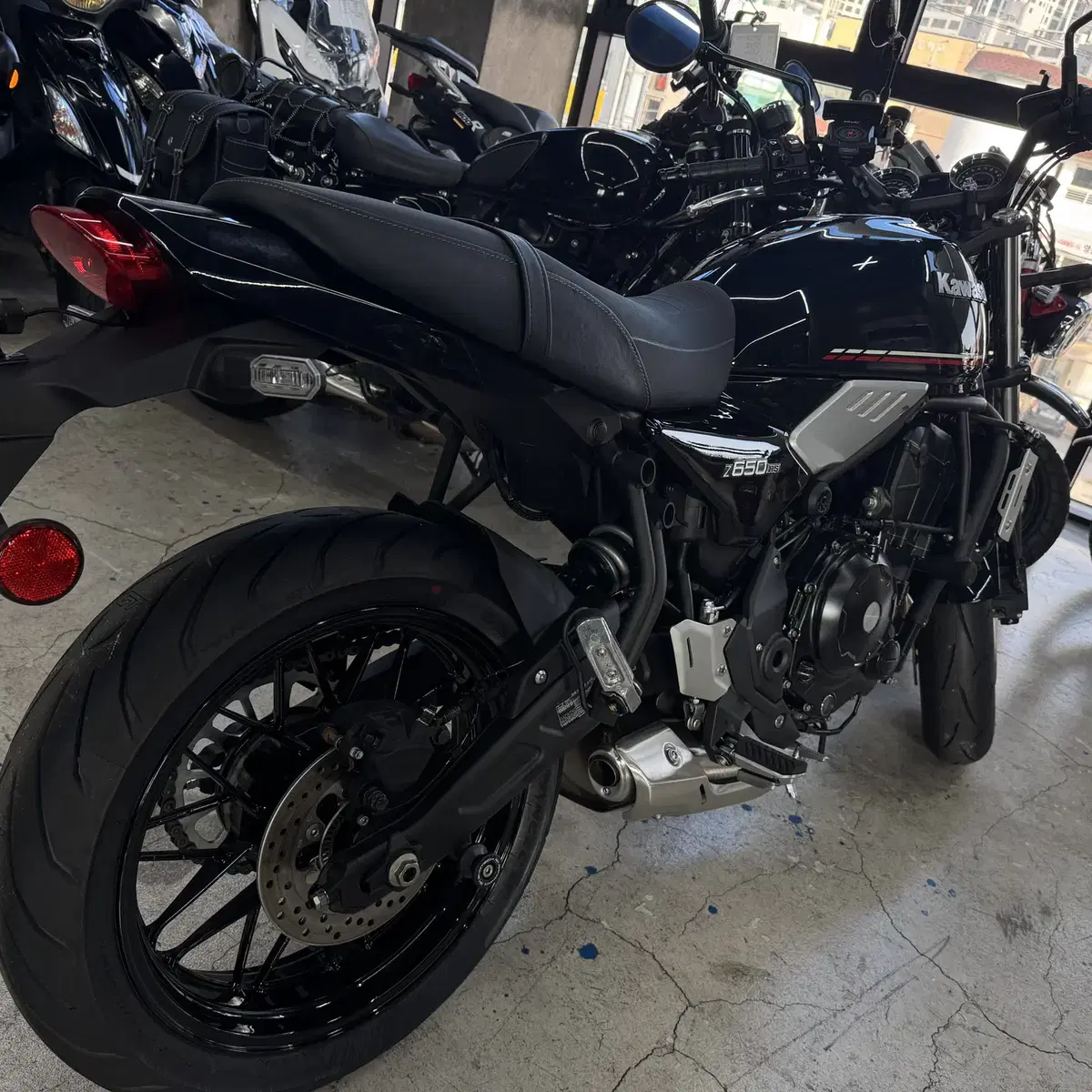 23년식 가와사키 Z650RS (667km) MVR2채널블박 거치대 등