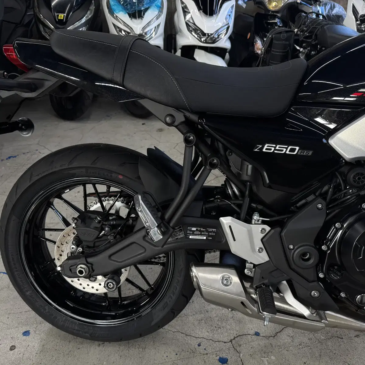 23년식 가와사키 Z650RS (667km) MVR2채널블박 거치대 등