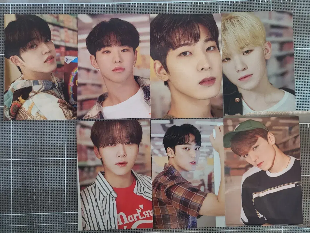 Seventeen hybe insight does bulk wts for 7 people.