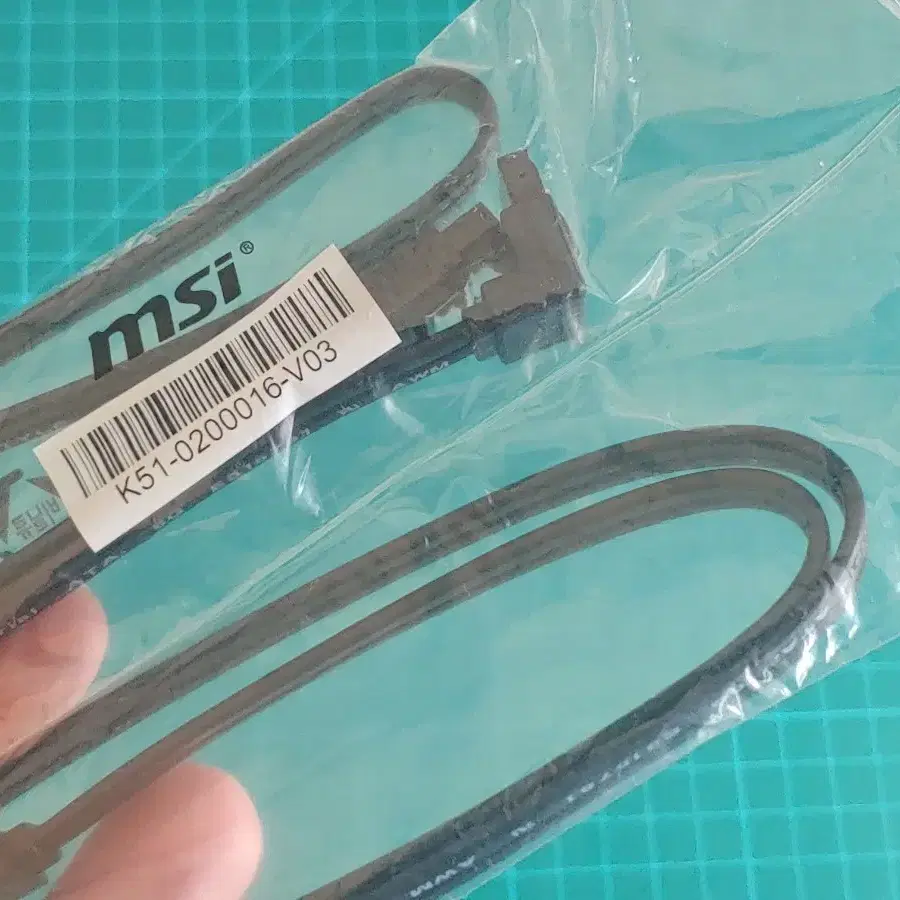 미개봉 MSI SATA3 6Gb/s Lock 타입 케이블 (2개 1조)