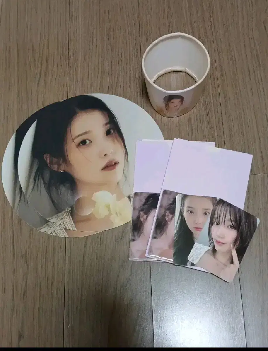 (Price drop)IU Instant Entry pre-order benefit wts Fan Mirror photocard postcard Handwriting