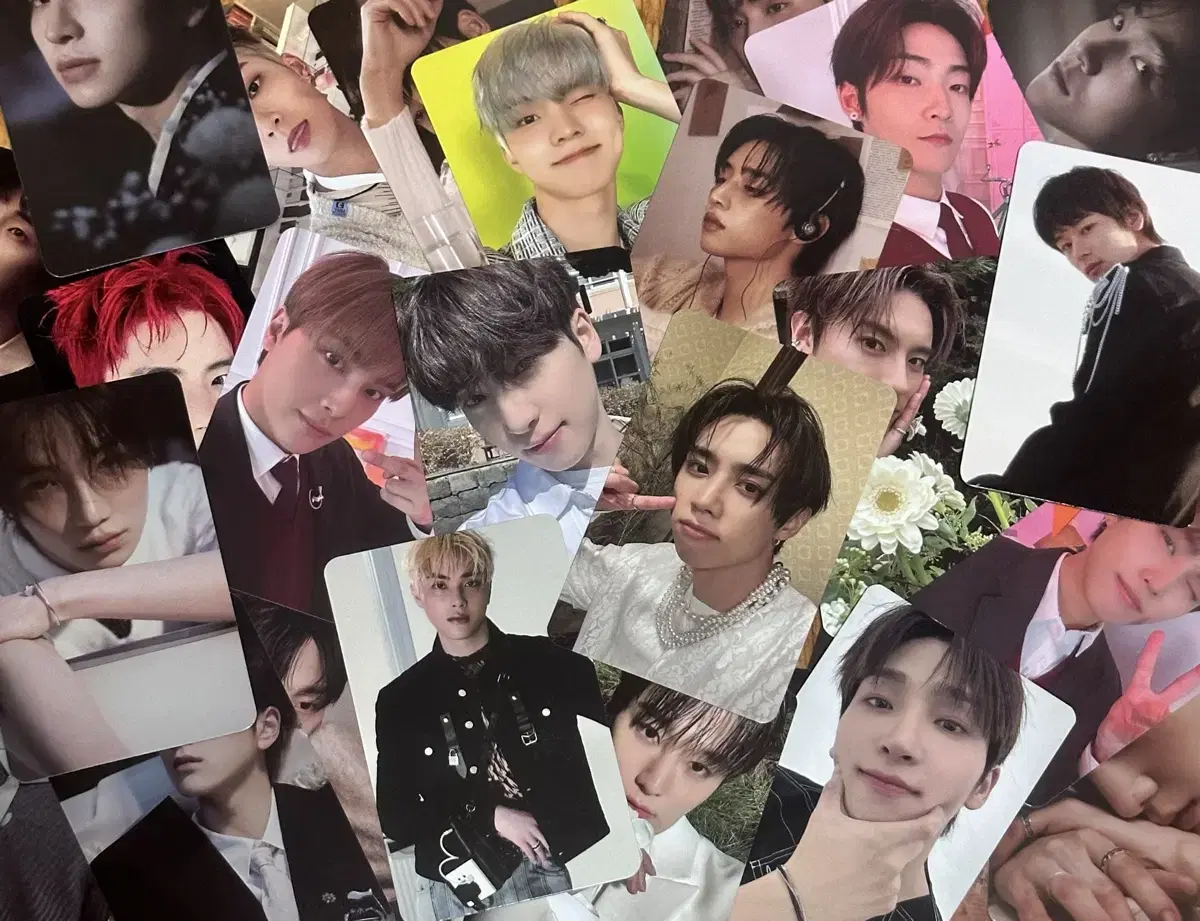 The Boyz pop up tc album photocard bulk WTS