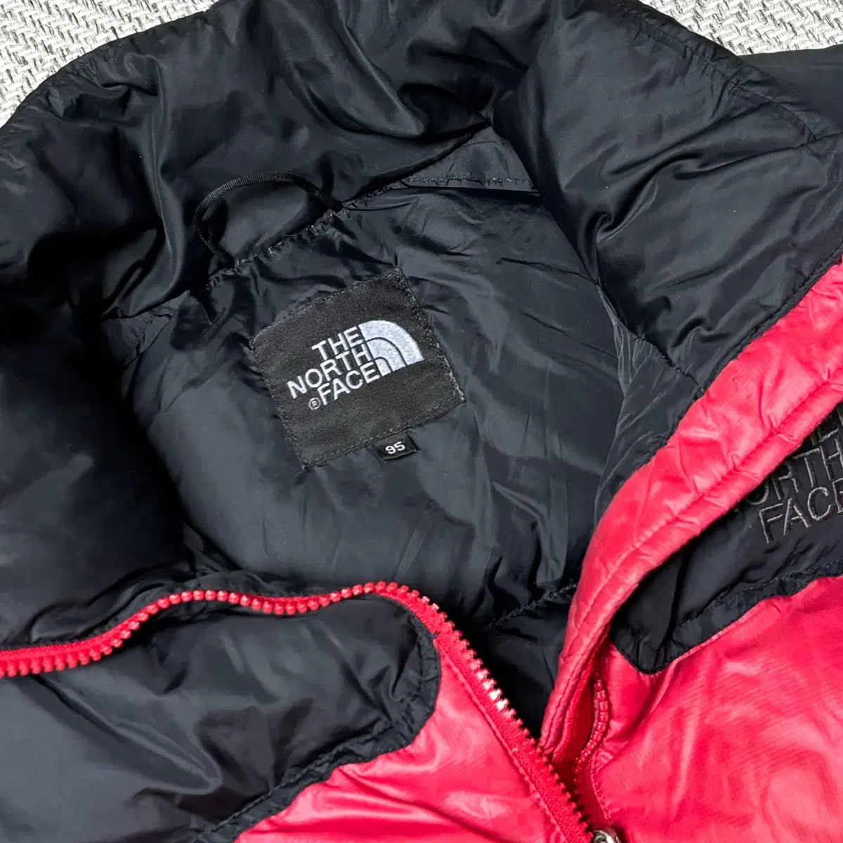 NORTHFACE 노스페이스 올드스쿨 레트로 눕시 700 조끼 다운 패딩