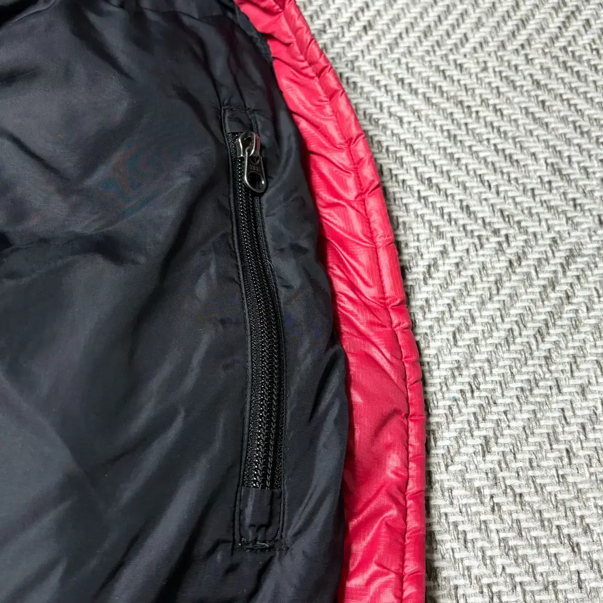 NORTHFACE 노스페이스 올드스쿨 레트로 눕시 700 조끼 다운 패딩