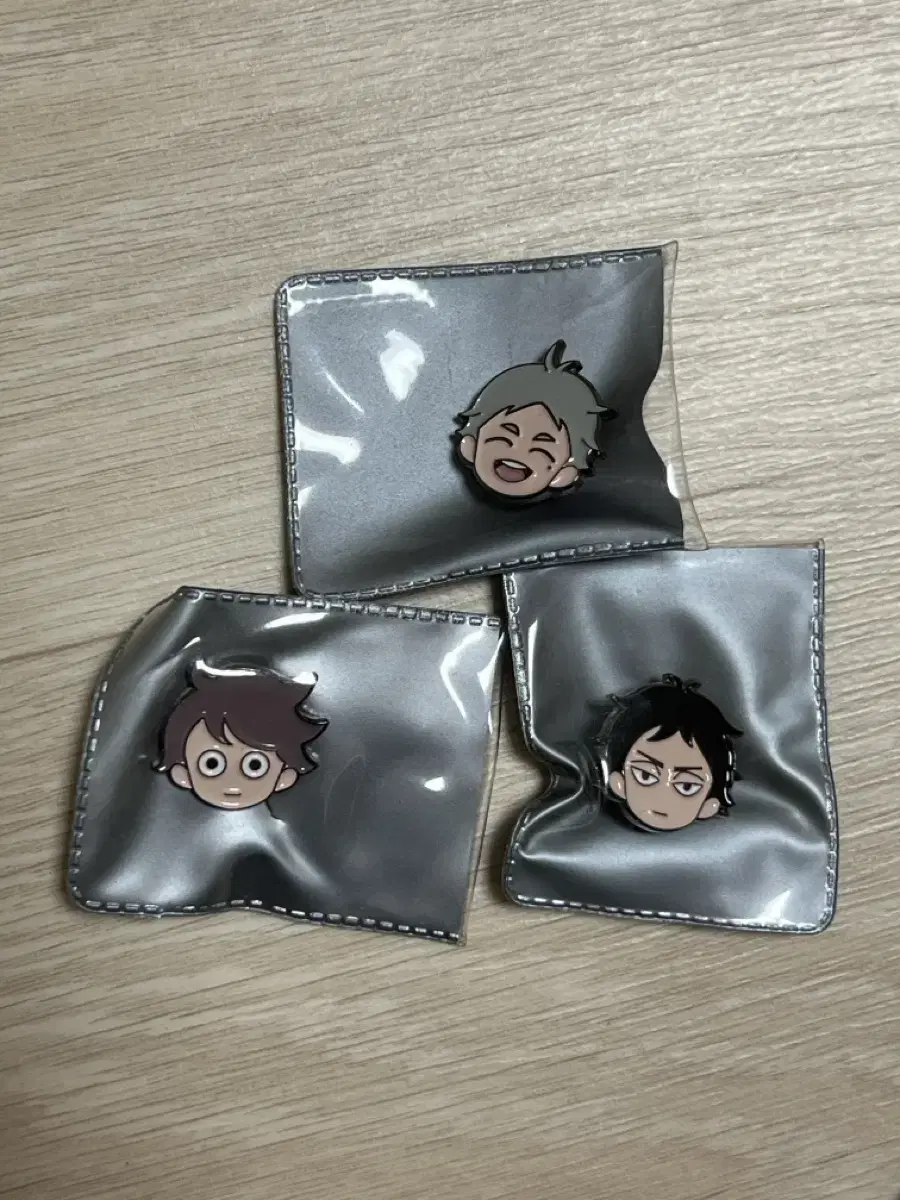 Unsealed, unused haikyuu Custom Badge