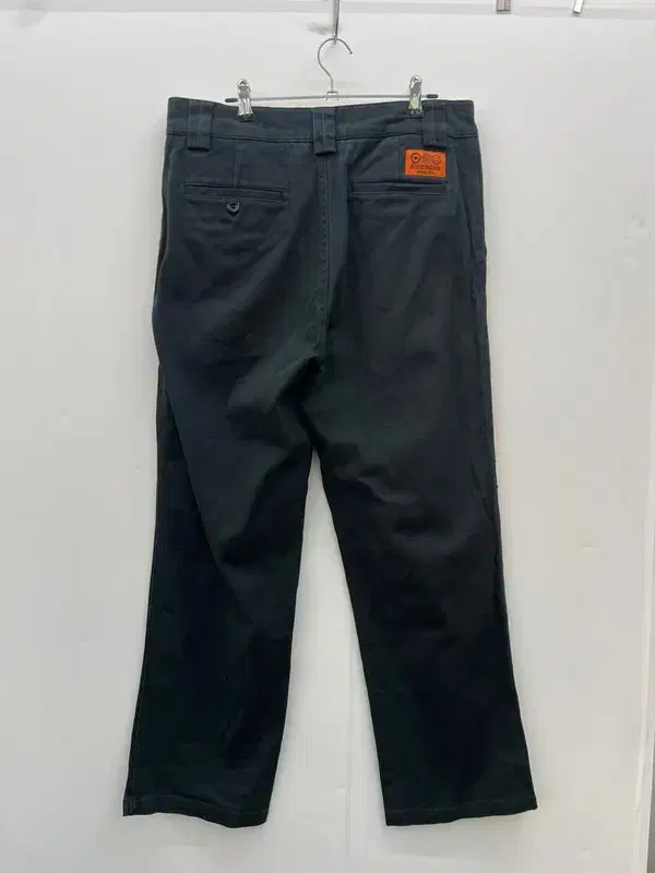 32 New, unused Deus Ex Machina Record Pants Black