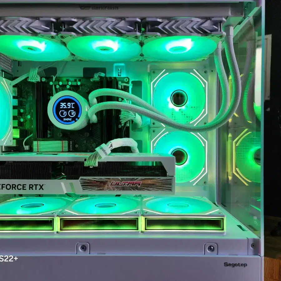 7800X3D + RTX4080SUPER 화이트 게이밍 컴퓨터