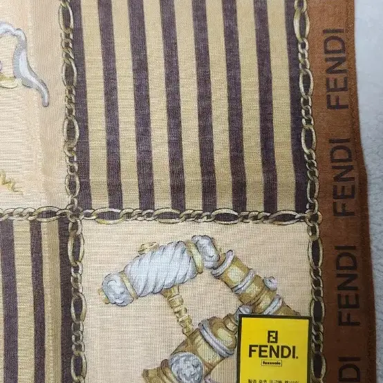 FENDI 펜디 손수건 겸 쁘띠스카프