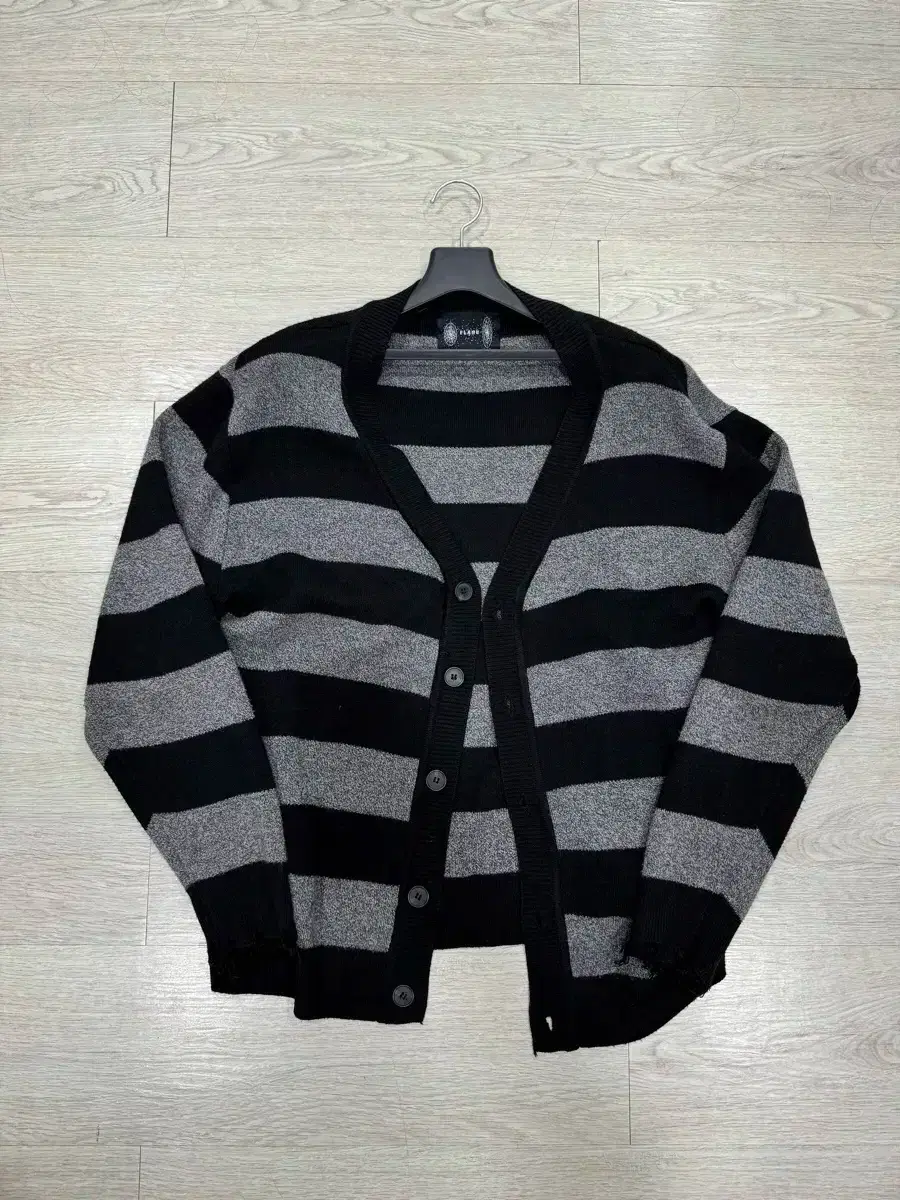 Flared-up Damage Knit Cardigan