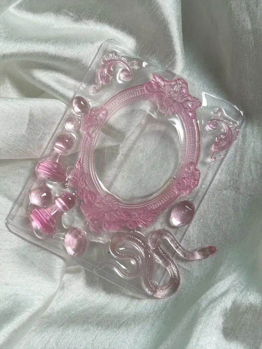 044 Framed Vintage Bambam Pink Resin Topkoo