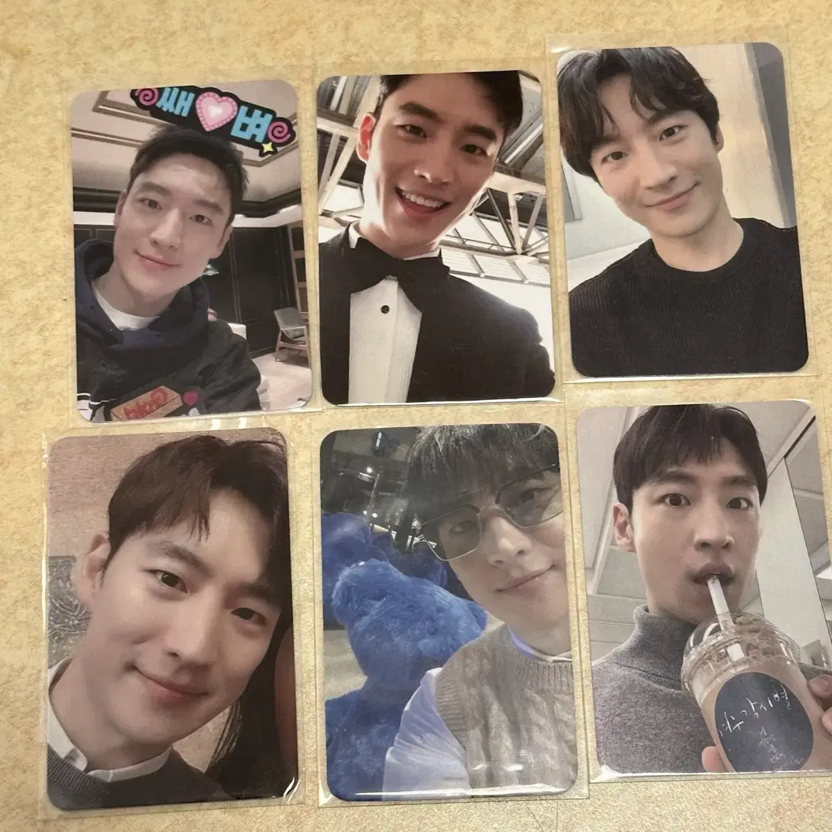 Actor Lee Jae-hoon unofficial goods photocard selfie Selfie in bulk